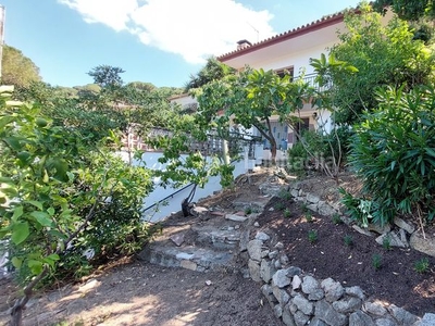Alquiler casa chalet con vistas al mar y montaña en Cabrera de Mar