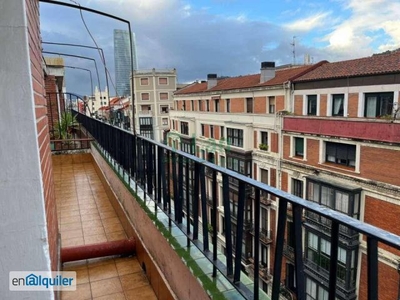 Alquiler piso con 2 habitaciones Abando