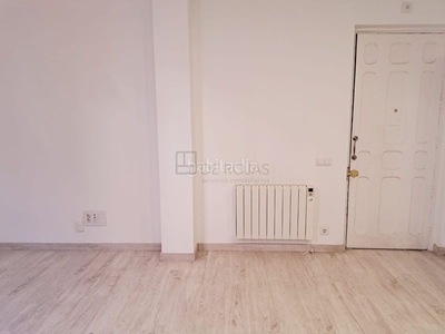 Alquiler piso en granada 12 piso con 2 habitaciones con calefacción en Madrid