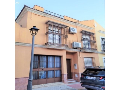Amplia Casa en San José de la Rinconada. Sevilla. Lista para entrar a Vivir.