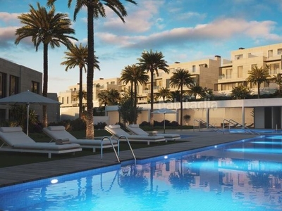 Apartamento con 3 habitaciones en El Velerín Estepona