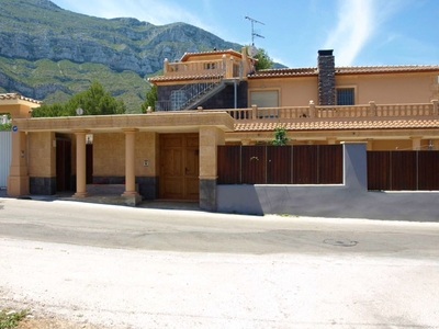 Chalet en venta en Centro Urbano, Dénia, Alicante