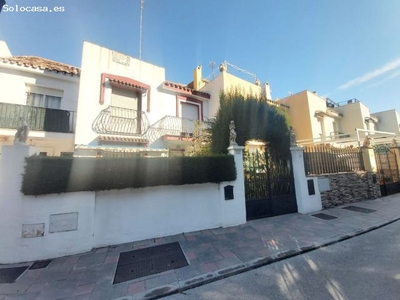 EN VENTA CASA ADOSADA CON 4 HABITACIONES EN LOS BOLICHES DE FUENGIROLA