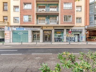 Local en venta en Zaragoza de 493 m²