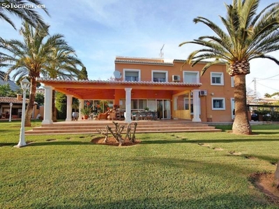 Magnifico chalet en venta en Jávea