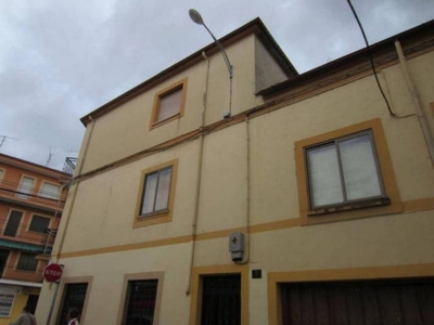 Piso en venta en Ciudad Rodrigo de 3 habitaciones con calefacción