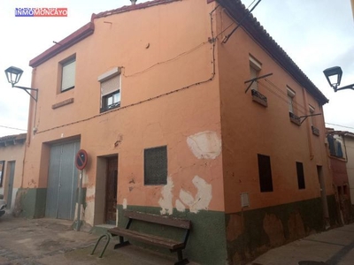 Se vende casa en El Cinto con muchos metros