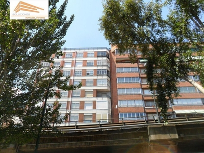 Piso en alquiler en Campo Grande - Arco Ladrillo de 2 habitaciones con terraza y muebles