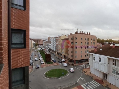 Piso en alquiler en Fuentecillas - Universidades de 3 habitaciones con terraza y garaje