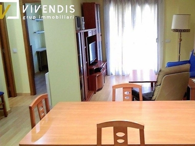 Piso en alquiler en Príncep de Viana - Clot -Xalets Humbert Torres de 2 habitaciones con muebles y balcón