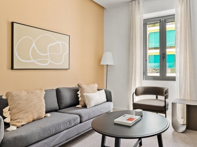 Apartamento de 2 dormitorios en alquiler en Trafalgar, Madrid