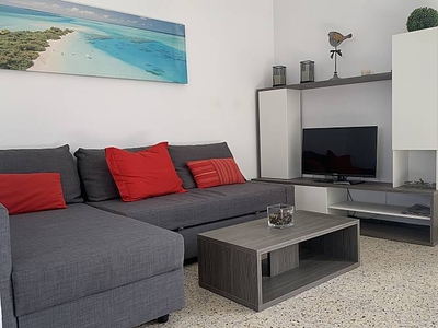 Apartamento de 2 habitaciones a 980 mt de la playa