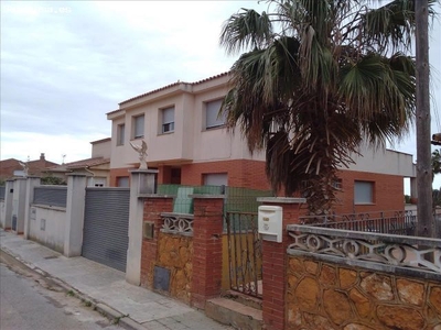 Casa en Venta en la Pobla de Montornès, Tarragona