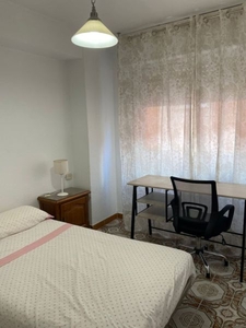 Habitaciones en C/ Granada, Almería Capital por 200€ al mes