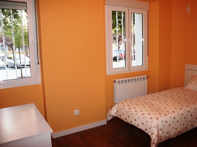 Habitaciones en Pseo Zorrilla, Valladolid Capital por 260€ al mes