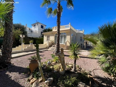 Villa en Alquiler en Orihuela Costa, Alicante