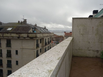 Alquiler de dúplex en Cangas de 3 habitaciones con terraza y garaje