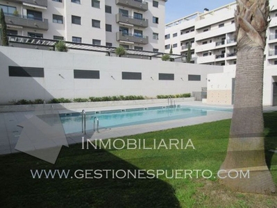 Alquiler de piso en calle Serafín Alvarez Campana de 3 habitaciones con terraza y piscina