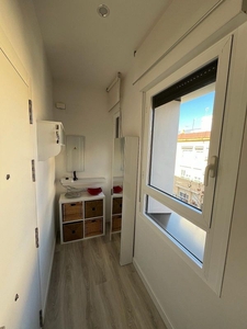 Alquiler de piso en calle Vazquez Aroca de 3 habitaciones con muebles y aire acondicionado