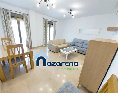 Alquiler de piso en Centro - Doña Mercedes de 3 habitaciones con muebles y balcón