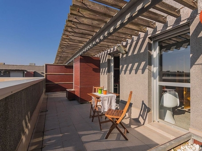 Ático en venta en Iza de 2 habitaciones con terraza y piscina