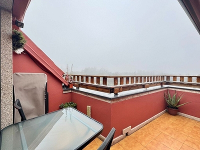 Ático en venta en Porriño (O) de 2 habitaciones con terraza y piscina