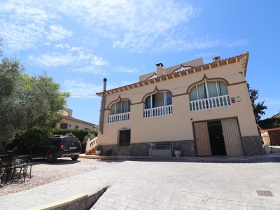 Chalet en venta en Algorfa, Alicante