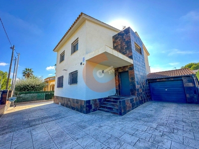 Chalet en venta en Banyeres del Penedès, Tarragona