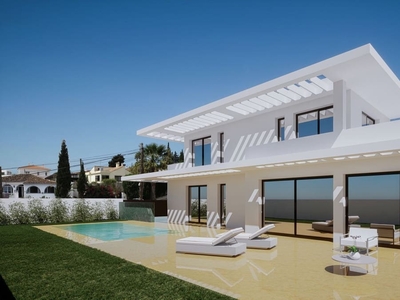 Chalet en venta en Buenas Noches, Estepona, Málaga