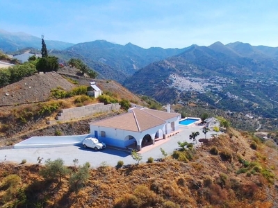 Chalet en venta en Canillas de Albaida, Málaga