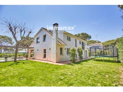 Chalet en venta en Castelldefels, Barcelona