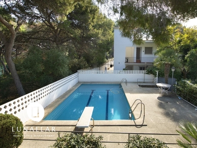 Chalet en venta en Castelldefels, Barcelona