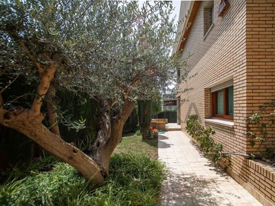 Chalet en venta en Esplugues de Llobregat, Barcelona