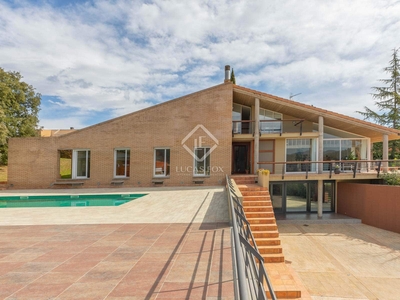 Chalet en venta en Porqueres, Girona