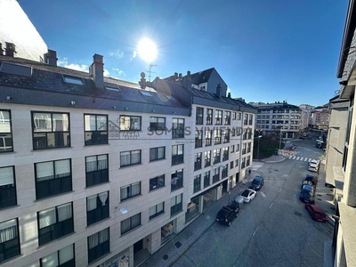 Dúplex en venta en Universidad de 4 habitaciones con garaje y balcón
