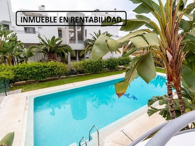 Piso en venta en calle Valle de Somiedo de 2 habitaciones con terraza y piscina