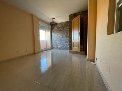 Piso en venta en Cobeja de 3 habitaciones con terraza y garaje