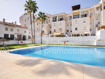 Piso en venta en Pedregalejo de 3 habitaciones con terraza y piscina