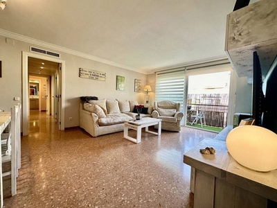 Piso en venta en Sant Sadurní d´Anoia de 3 habitaciones con piscina y garaje