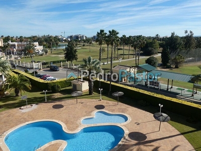 Venta de ático en Oliva Nova de 3 habitaciones con terraza y piscina