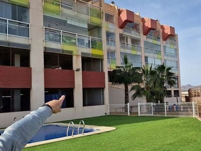 Venta de piso en calle Calareona de 2 habitaciones con terraza y piscina