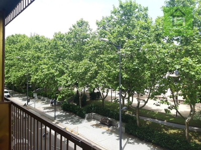 Venta de piso en Candelaria - Peña de Francia de 5 habitaciones con terraza y balcón