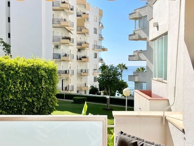 Alquiler apartamento en avenida de severo ochoa 16 apartamento con 2 habitaciones amueblado con ascensor, parking, piscina, calefacción y aire acondicionado en Marbella