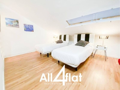 Alquiler dúplex ático dúplex, de 225 m²( 200 m² útil ) con dos terrazas, cinco habitaciones, cocina equipada, amueblado, temporada en Barcelona