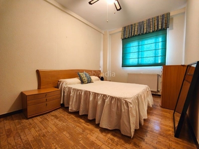 Alquiler piso . 4 dormitorios, 2 baños con calefacción de gas natural en Getafe