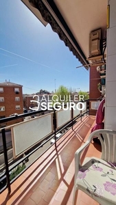 Alquiler piso c/ villajimena en Ambroz Madrid