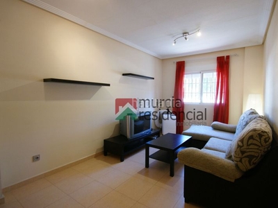Alquiler piso con 2 habitaciones amueblado con ascensor y aire acondicionado en Murcia