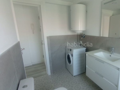 Alquiler piso con 2 habitaciones con ascensor, calefacción y aire acondicionado en Madrid