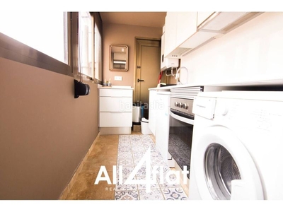 Alquiler piso dreta, paseo de gracia, piso de diseño de 60m², 1 habitación doble en suite, 1 baño completo, cocina totalmente equipada en Barcelona