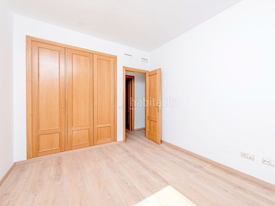 Alquiler piso en jose antonio zapata piso con 2 habitaciones con ascensor en Madrid
